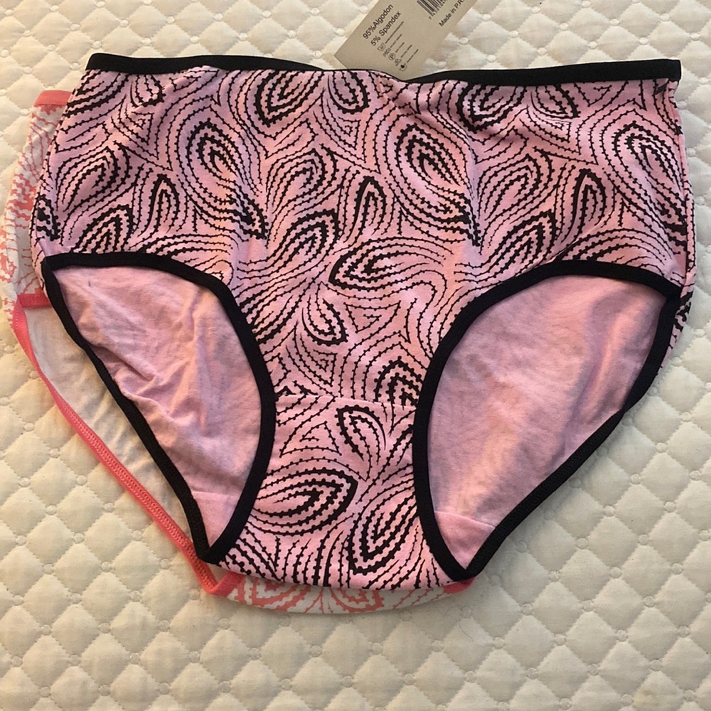 Wild Kiss Women's lingerie panties NWT 95% Cotton 5% spandex 2 pair